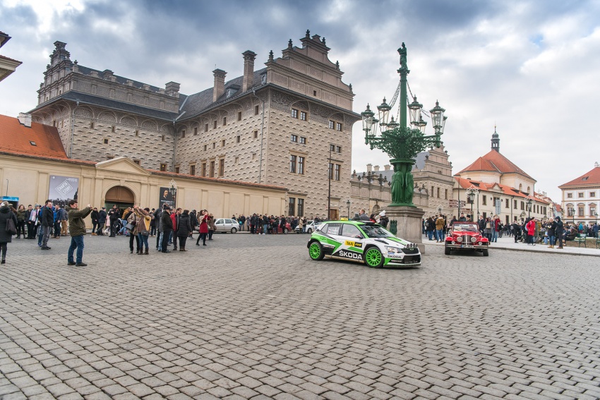 Skoda celebrates WRC2 win with city centre taxi rides 753965