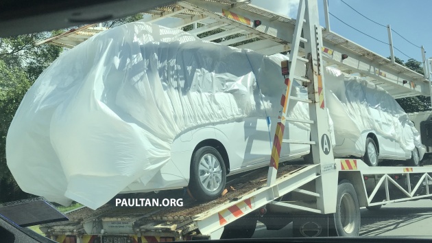 SPYSHOT: Nissan Serena 2018  dikesan di atas treler