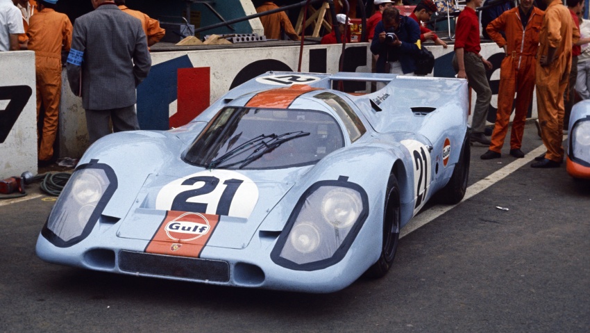 Porsche Macan rendered in five iconic racing liveries 754805