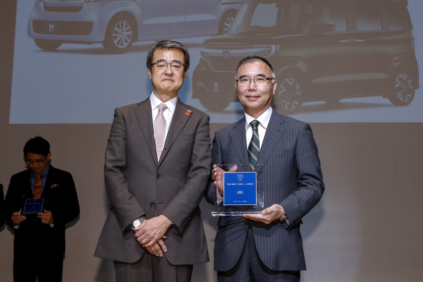Volvo XC60 is the 2017-2018 Japan Car of the Year 749405