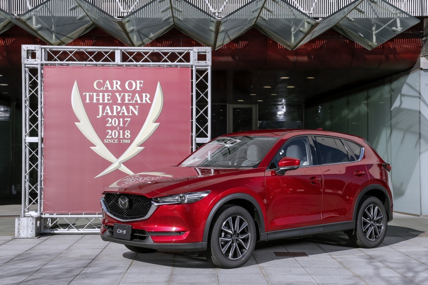 Volvo XC60 is the 2017-2018 Japan Car of the Year 749406