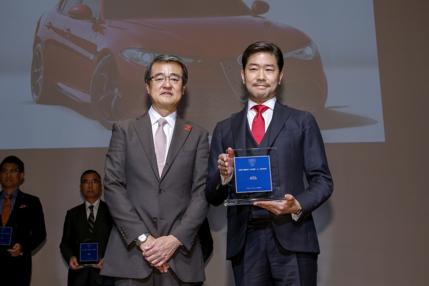 Volvo XC60 is the 2017-2018 Japan Car of the Year 749409
