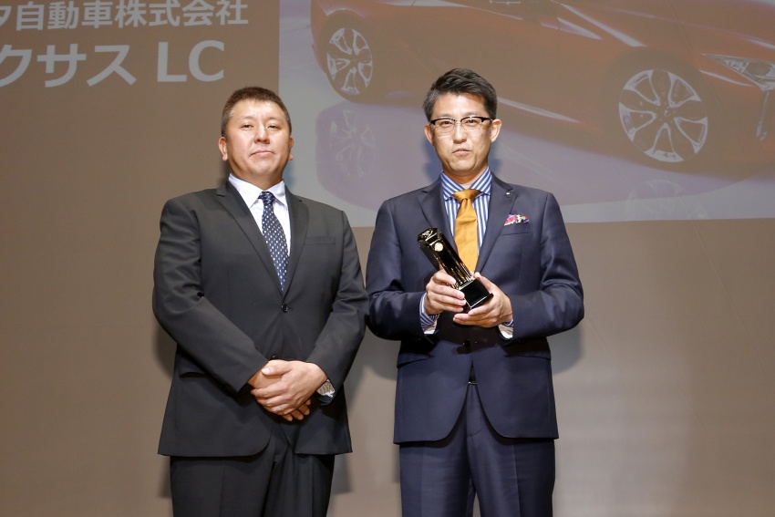 Volvo XC60 is the 2017-2018 Japan Car of the Year 749421