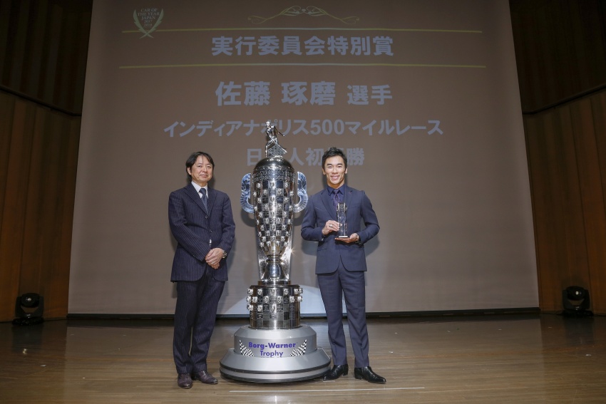 Volvo XC60 is the 2017-2018 Japan Car of the Year 749440