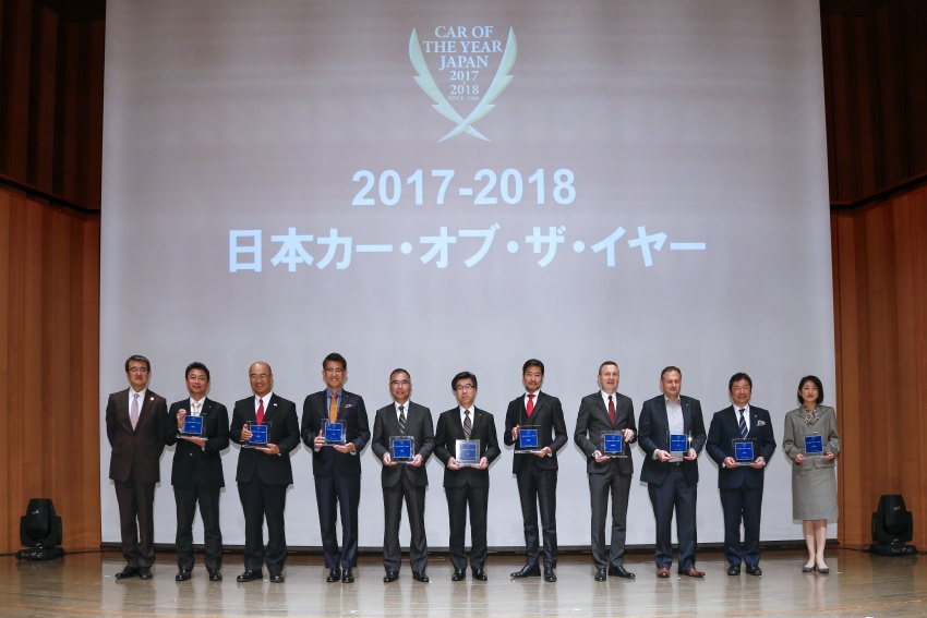 Volvo XC60 is the 2017-2018 Japan Car of the Year 749397