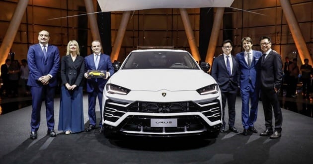 Lamborghini Urus kini ditampilkan pula di Singapura