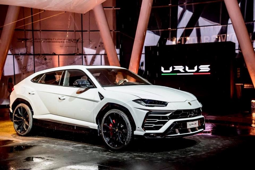 Lamborghini Urus makes launch debut in Singapore 751628