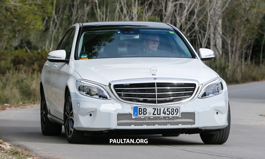 SPIED: Mercedes-Benz C-Class facelift loses camo 748534