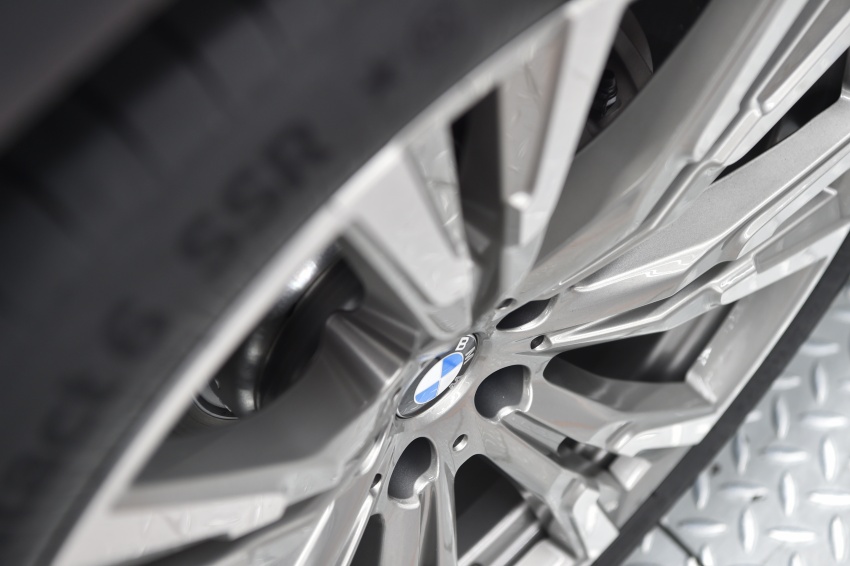 BMW X7 – big SUV teased ahead of late-2018 launch 752867