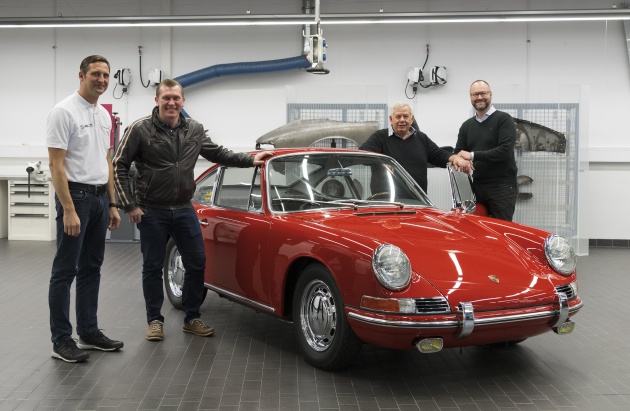 Muzium Porsche pamerkan 911 paling tua, tahun 1964