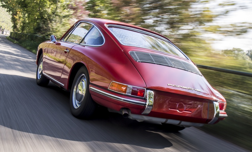 Porsche Museum showcases its oldest 911, from 1964 751674