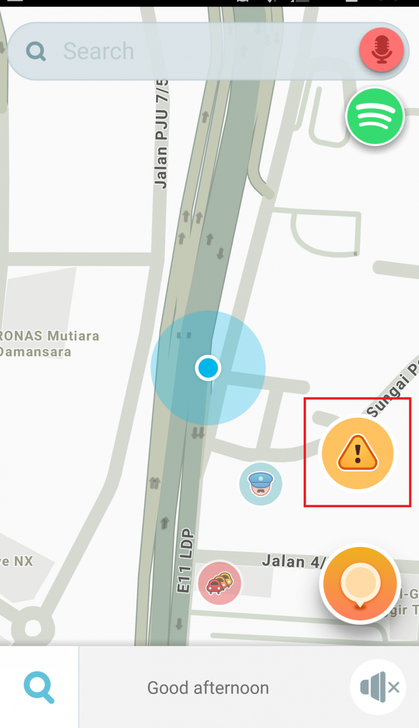 Reporting potholes in Selangor with the Waze app 749833