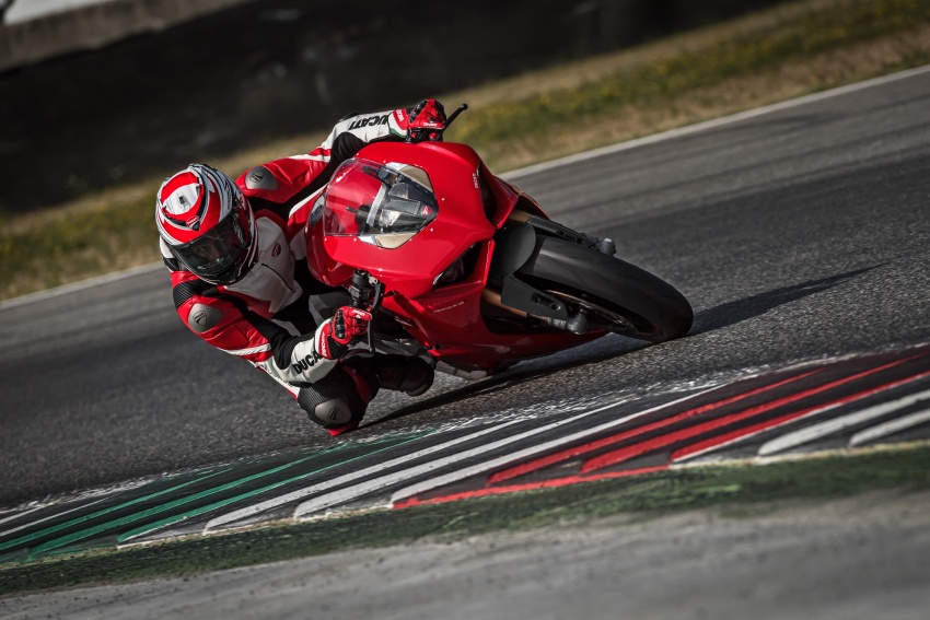 2018 Ducati Panigale V4 in Malaysia this April? Booking price from RM133,900 to RM359,900 756830