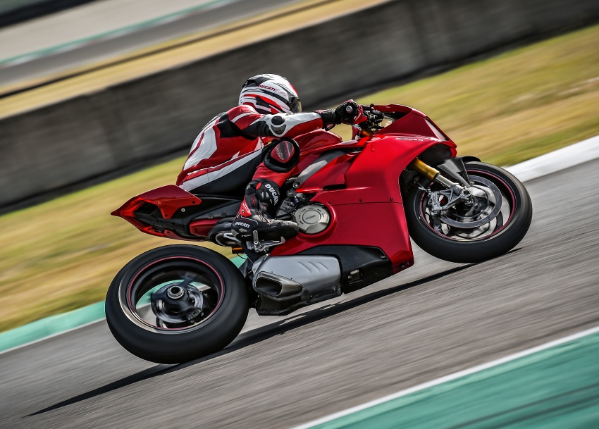 2018 Ducati Panigale V4 in Malaysia this April? Booking price from RM133,900 to RM359,900 756831