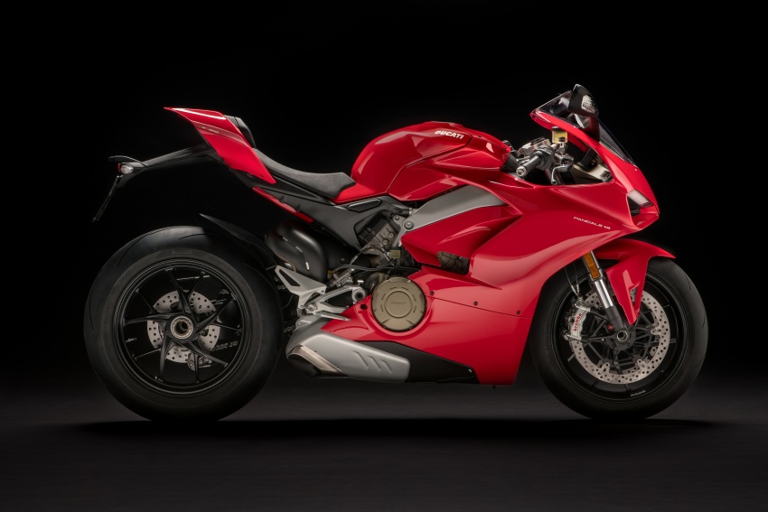 2018 Ducati Panigale V4 in Malaysia this April? Booking price from RM133,900 to RM359,900 756860