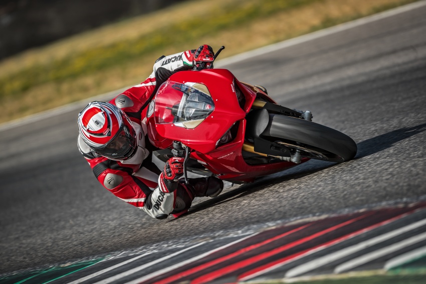 2018 Ducati Panigale V4 in Malaysia this April? Booking price from RM133,900 to RM359,900 756834