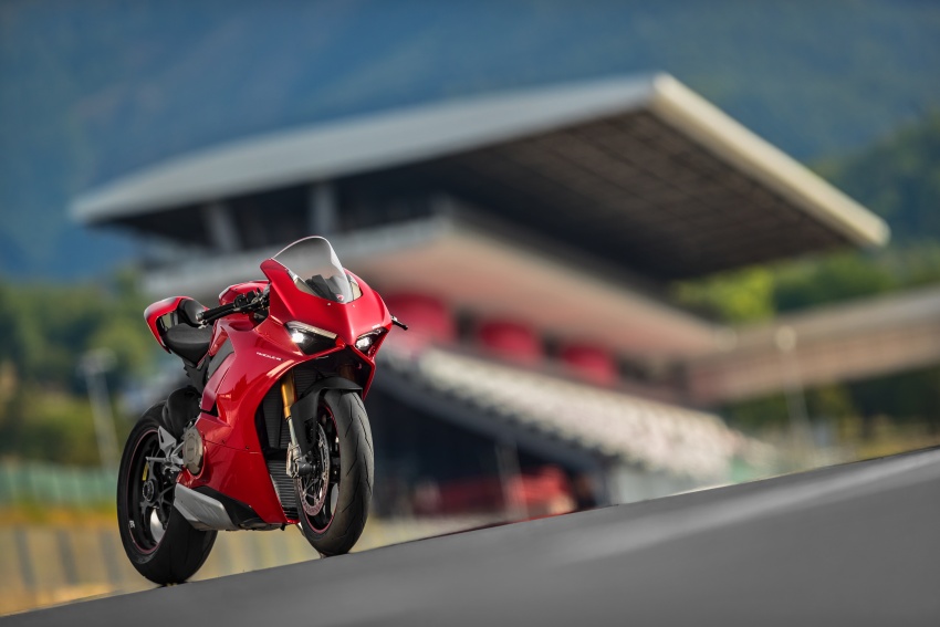 2018 Ducati Panigale V4 in Malaysia this April? Booking price from RM133,900 to RM359,900 756837