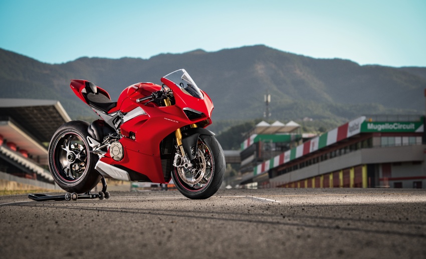 2018 Ducati Panigale V4 in Malaysia this April? Booking price from RM133,900 to RM359,900 756838