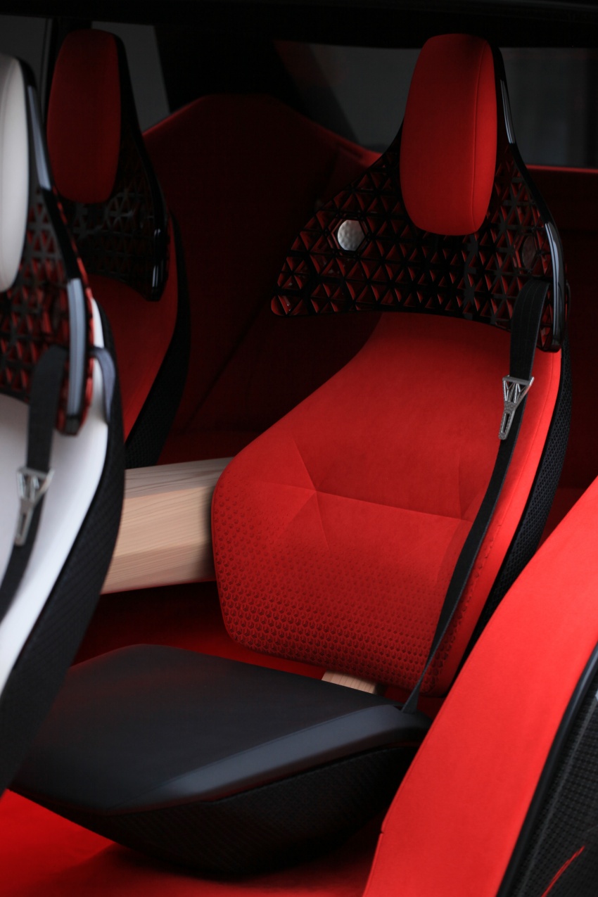 Nissan Xmotion concept – three-row SUV with 4+2 seating, seven display screens, fingerprint sensor 763280