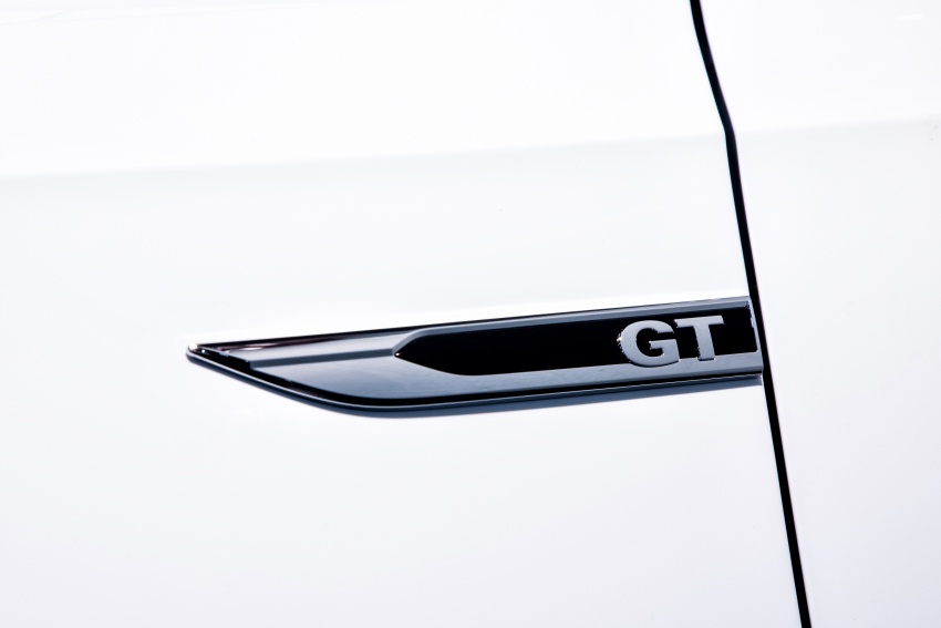 2018 Volkswagen Passat GT revealed at Detroit show 764871