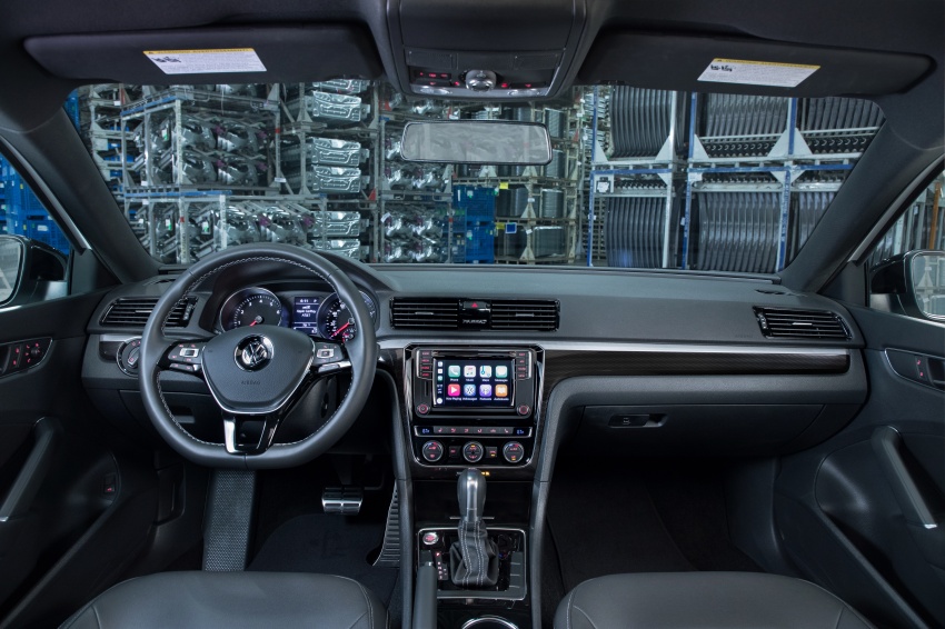 2018 Volkswagen Passat GT revealed at Detroit show 764873