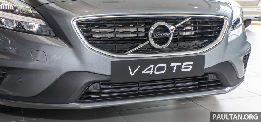 Volvo V40 T5 kini dengan kit luar R-Design – RM181k 769054