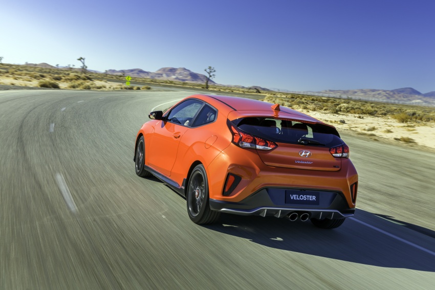 2019 Hyundai Veloster debuts at Detroit Auto Show – new N performance model joins the range with 275 hp 762712