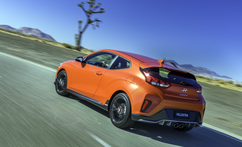 2019 Hyundai Veloster debuts at Detroit Auto Show – new N performance model joins the range with 275 hp 762714