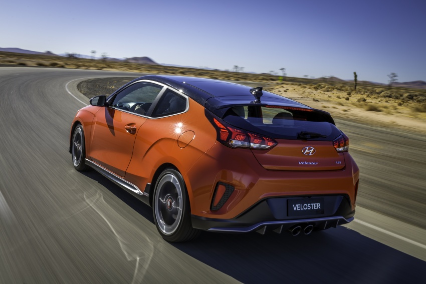 2019 Hyundai Veloster debuts at Detroit Auto Show – new N performance model joins the range with 275 hp 762856