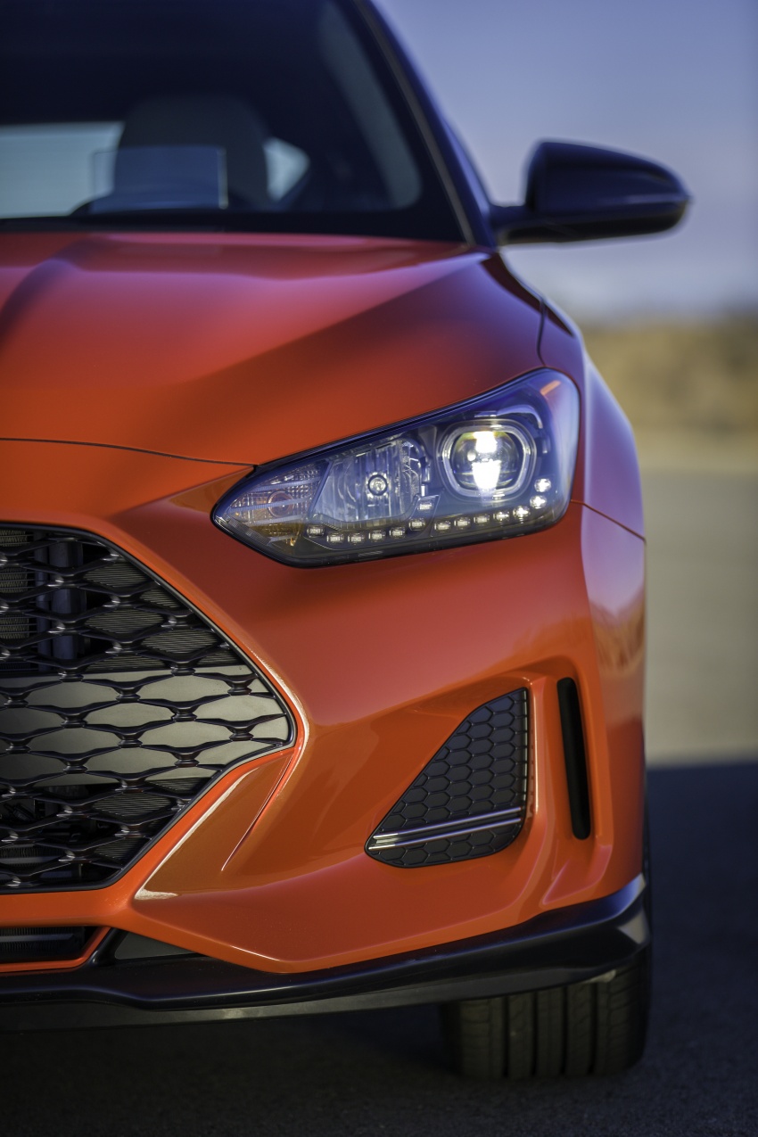 2019 Hyundai Veloster debuts at Detroit Auto Show – new N performance model joins the range with 275 hp 762877