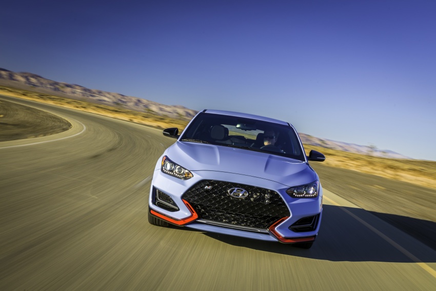 2019 Hyundai Veloster debuts at Detroit Auto Show – new N performance model joins the range with 275 hp 762891