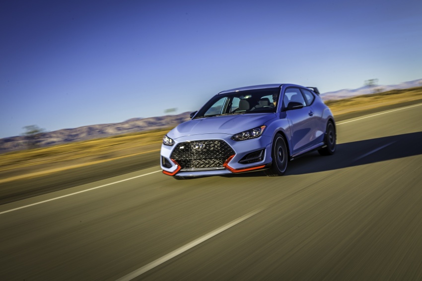 2019 Hyundai Veloster debuts at Detroit Auto Show – new N performance model joins the range with 275 hp 762923