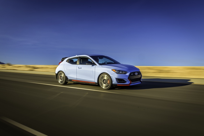 2019 Hyundai Veloster debuts at Detroit Auto Show – new N performance model joins the range with 275 hp 762935
