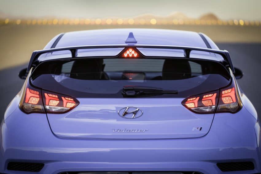 2019 Hyundai Veloster debuts at Detroit Auto Show – new N performance model joins the range with 275 hp 762946