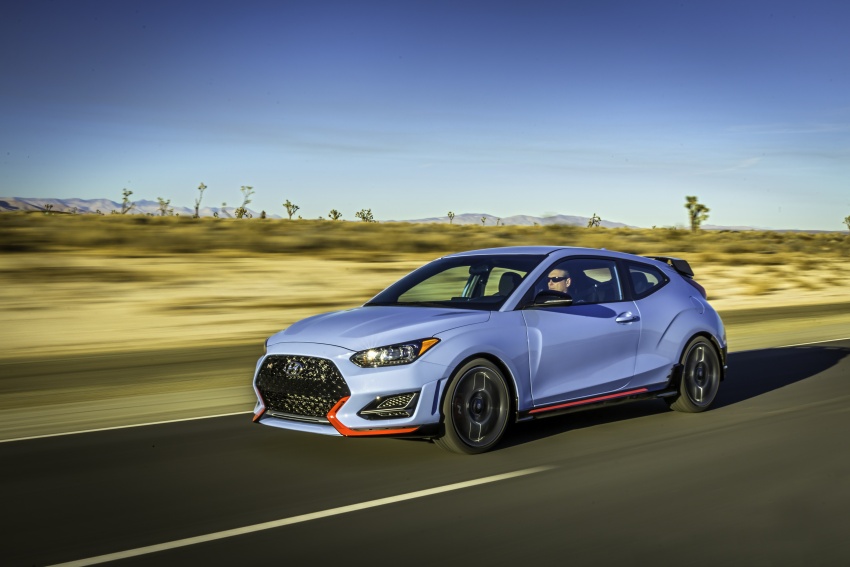 2019 Hyundai Veloster debuts at Detroit Auto Show – new N performance model joins the range with 275 hp 762893