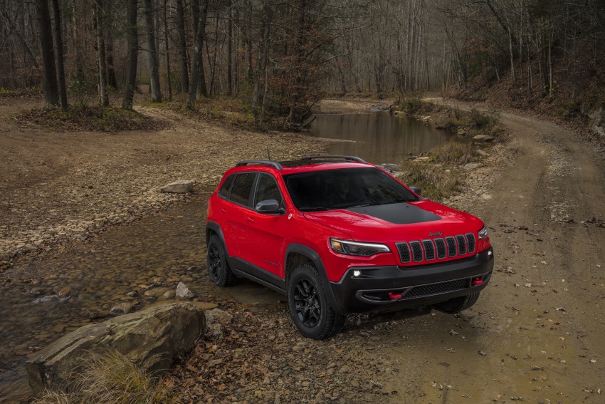 2019 Jeep Cherokee fully revealed – new 2.0L turbo 766417