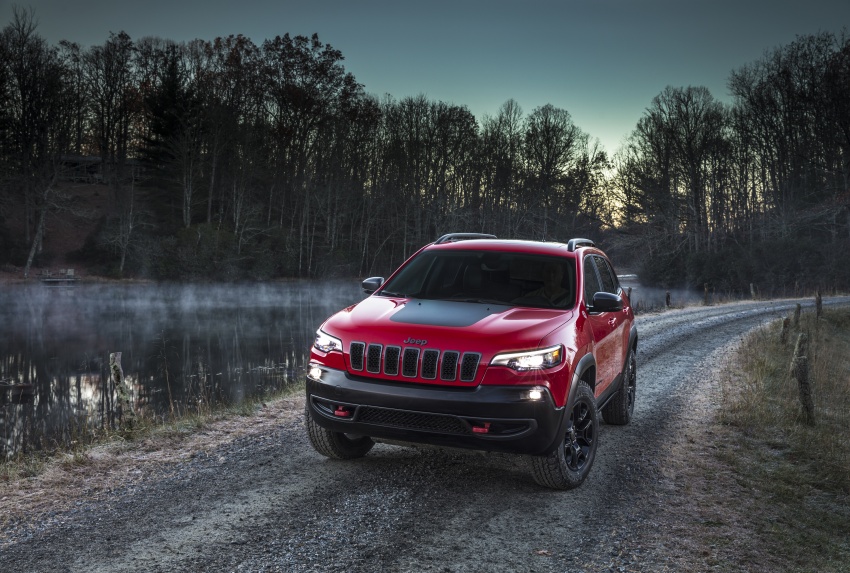 2019 Jeep Cherokee fully revealed – new 2.0L turbo 766447