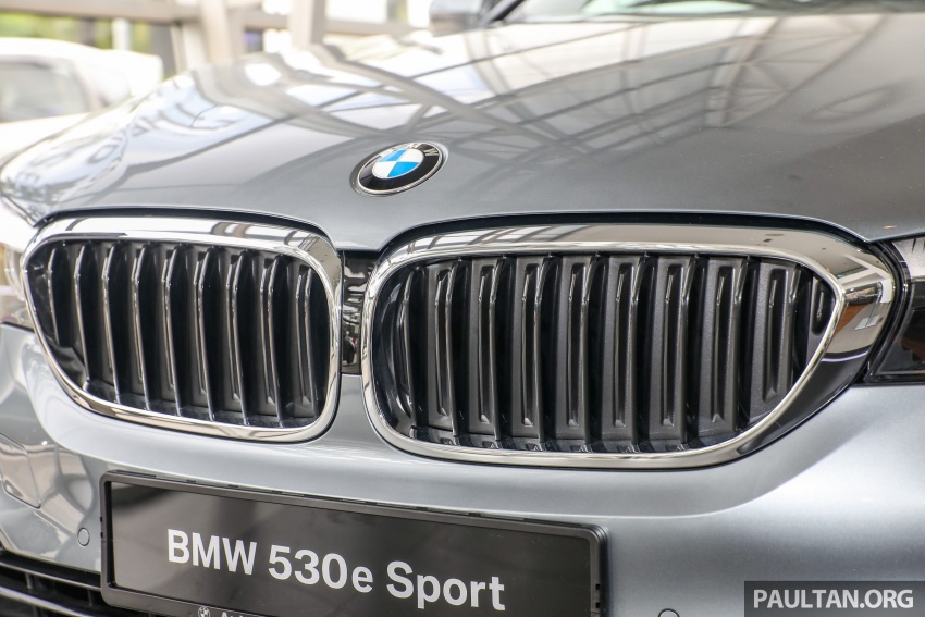 GALLERY: BMW 530e iPerformance plug-in vs 530i 769782