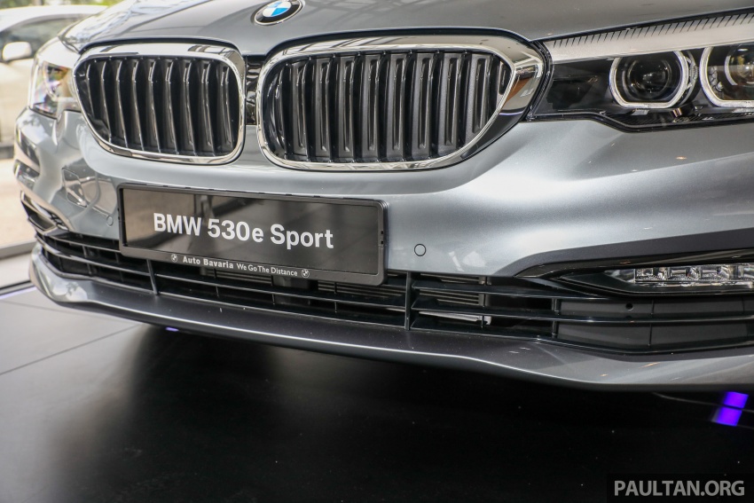 GALLERY: BMW 530e iPerformance plug-in vs 530i Image #769783