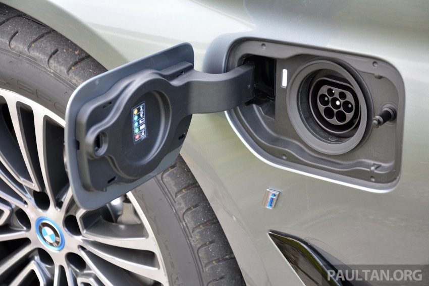DRIVEN: G30 BMW 530e iPerformance plug-in hybrid 758407