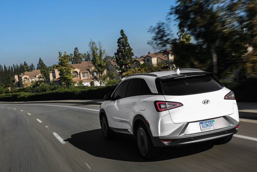 Hyundai Nexo – hydrogen fuel cell EV debuts at CES Image #758286
