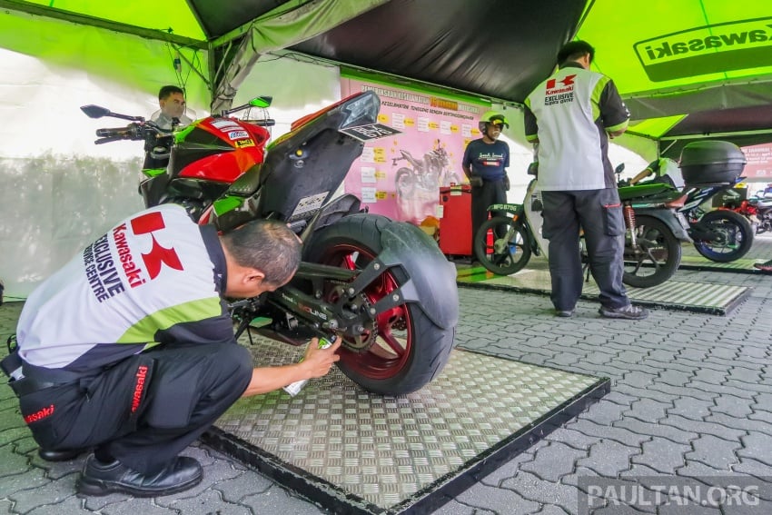 Kawasaki anjur kempen keselamatan di Plaza Tol Sg Besi – sedia pemeriksaan motosikal, helmet percuma 770712