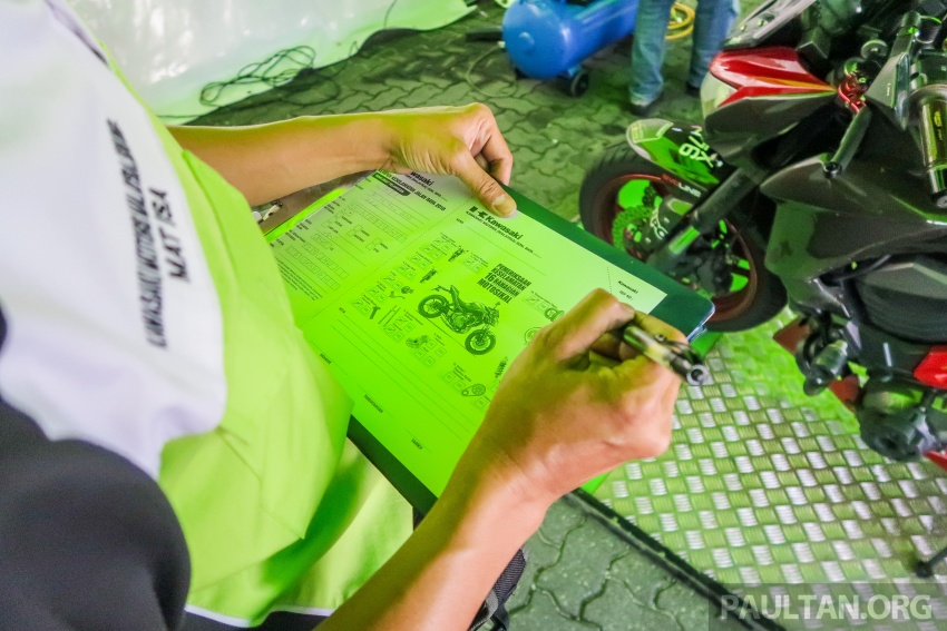Kawasaki anjur kempen keselamatan di Plaza Tol Sg Besi – sedia pemeriksaan motosikal, helmet percuma 770714