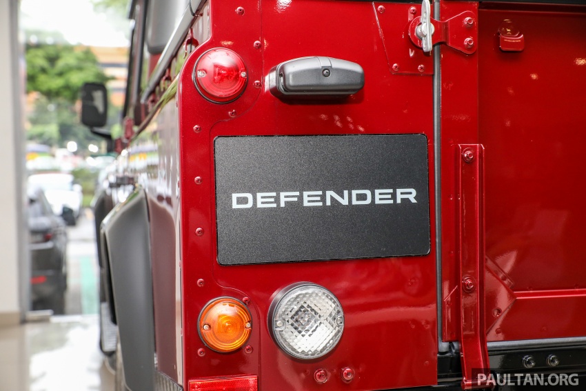 Land Rover Defender – final commemorative edition of 12 units introduced in Malaysia, three special colours 767855