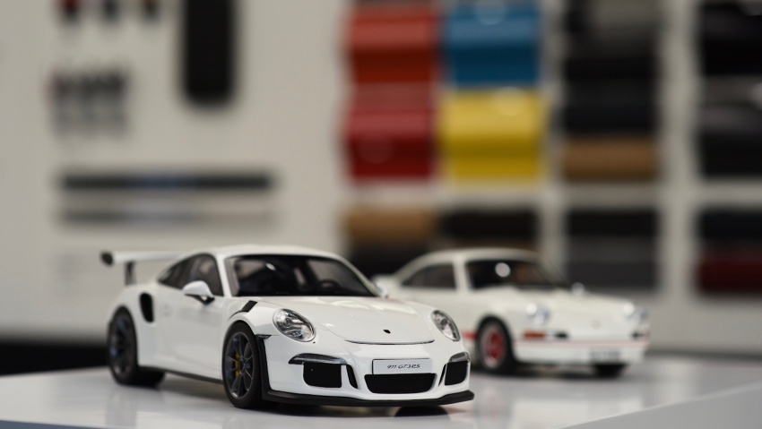 Porsche opens its 100th showroom in Guangzhou 756296