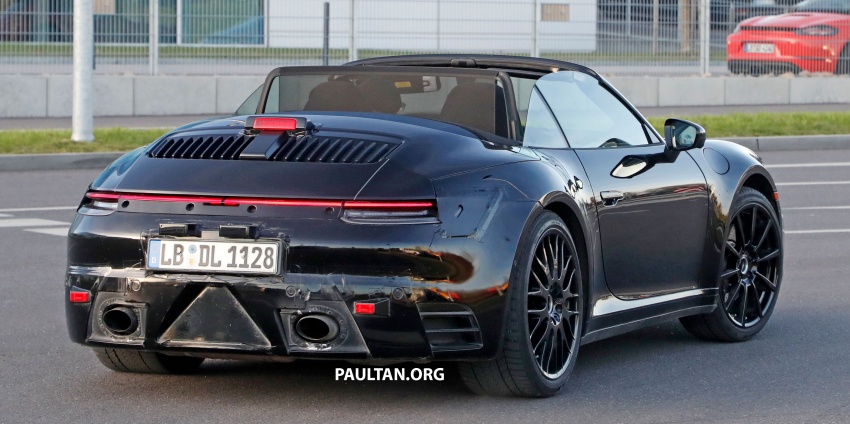 SPIED: 992 Porsche 911 Cabriolet spotted, roof down 756198