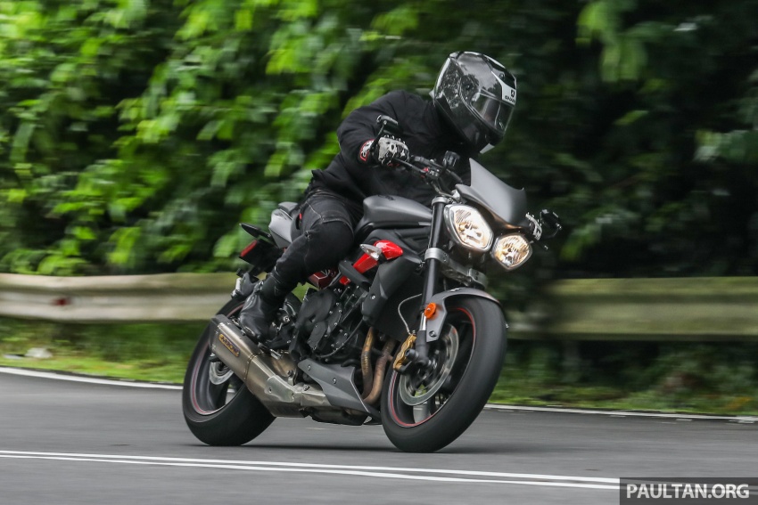 REVIEW: Triumph Street Triple 765RS, 765S and 675R 764755
