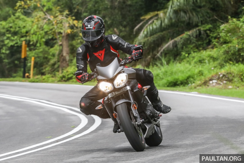REVIEW: Triumph Street Triple 765RS, 765S and 675R 764761
