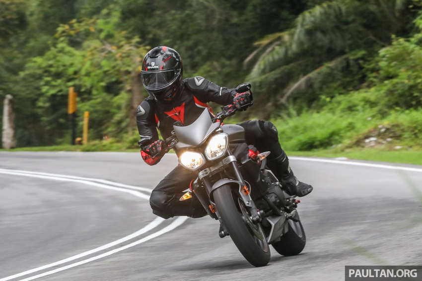 REVIEW: Triumph Street Triple 765RS, 765S and 675R 764765