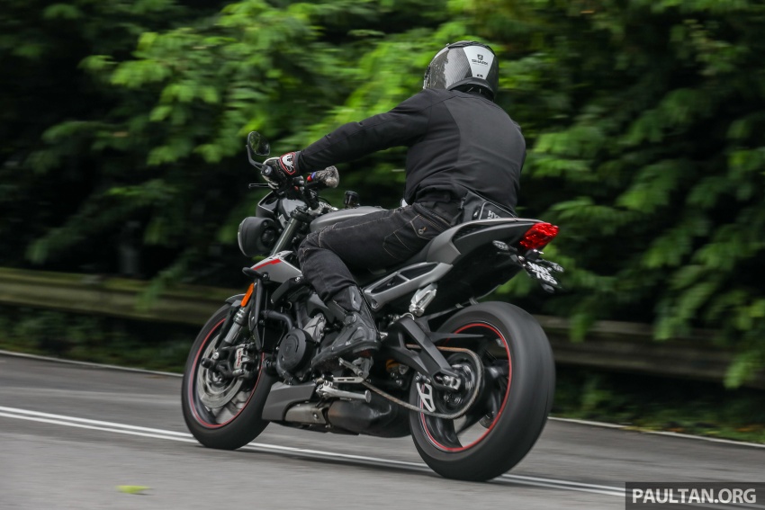 REVIEW: Triumph Street Triple 765RS, 765S and 675R 764160